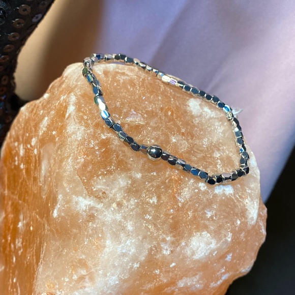 NWT HAZY SILVER FUNKY METAL BEADS STRETCH TO FIT BRACELET - Picture 6 of 12